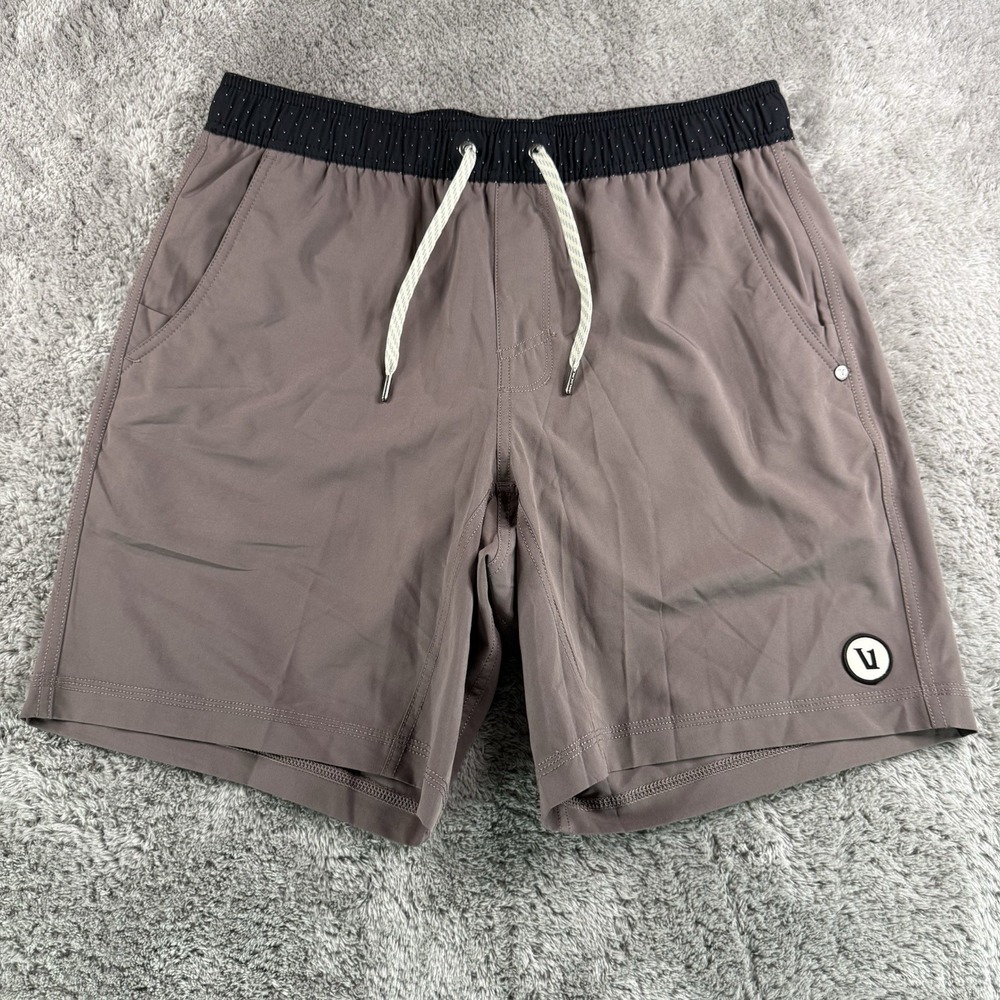 Vuori Kore Shorts Mens Medium Gray Lined Stretch Athletic Workout 7.5” Inseam